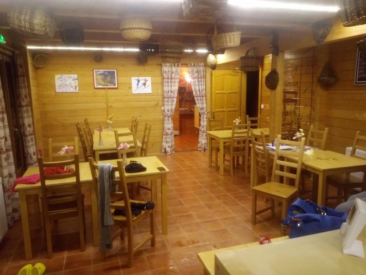 מלון Roubion Le Chalet Des Buisses מראה חיצוני תמונה